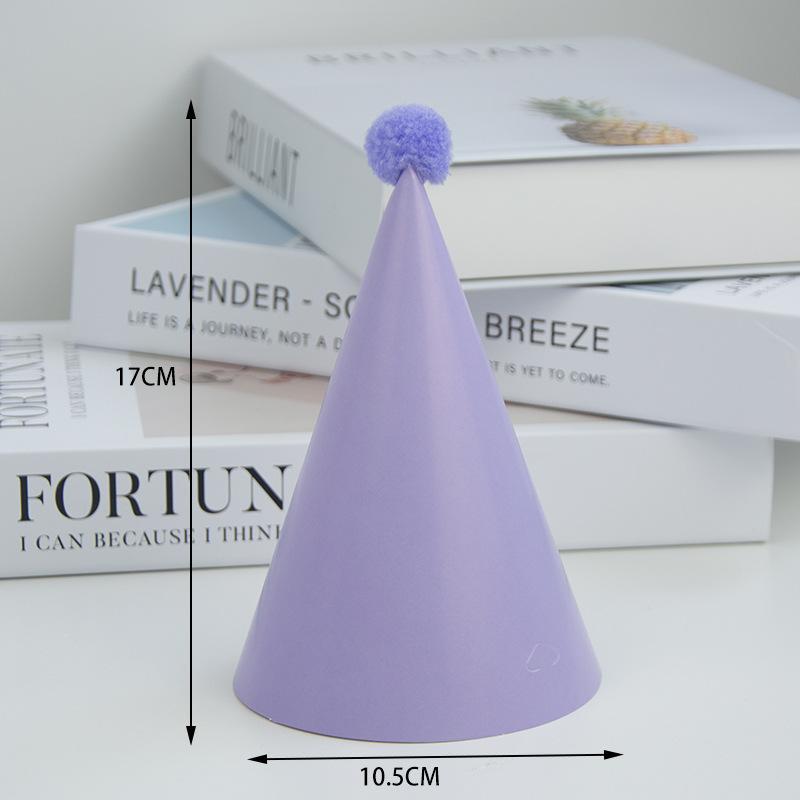 5個、6個、9個、12個入りの、ポンポン付きの軽量紙製コーン - Party Hat Cone のレビューと価格